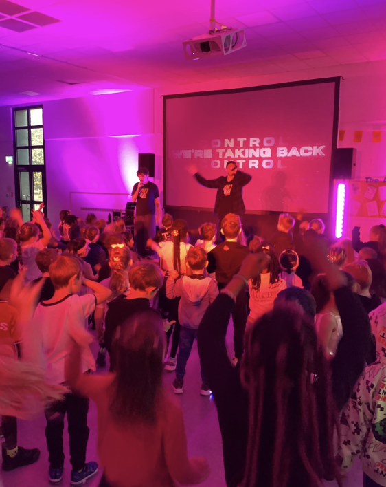 708_708_d169a269dd251be545ef4994953d3657.png?m=1760701929