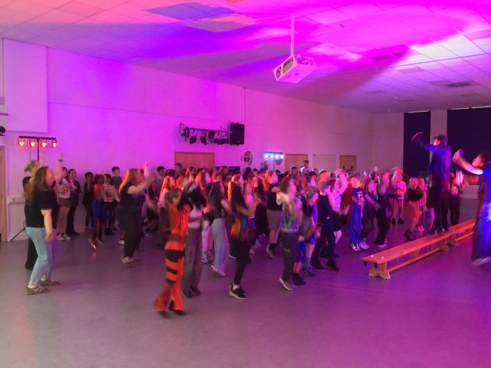 708_708_616b02c4a718550605a6e6c73eb0df53.jpg?m=1760952086