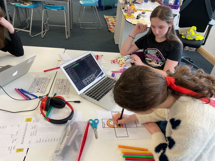 708_708_a24e65106f1ccec85edc8063134aece1.jpeg?m=1772728151